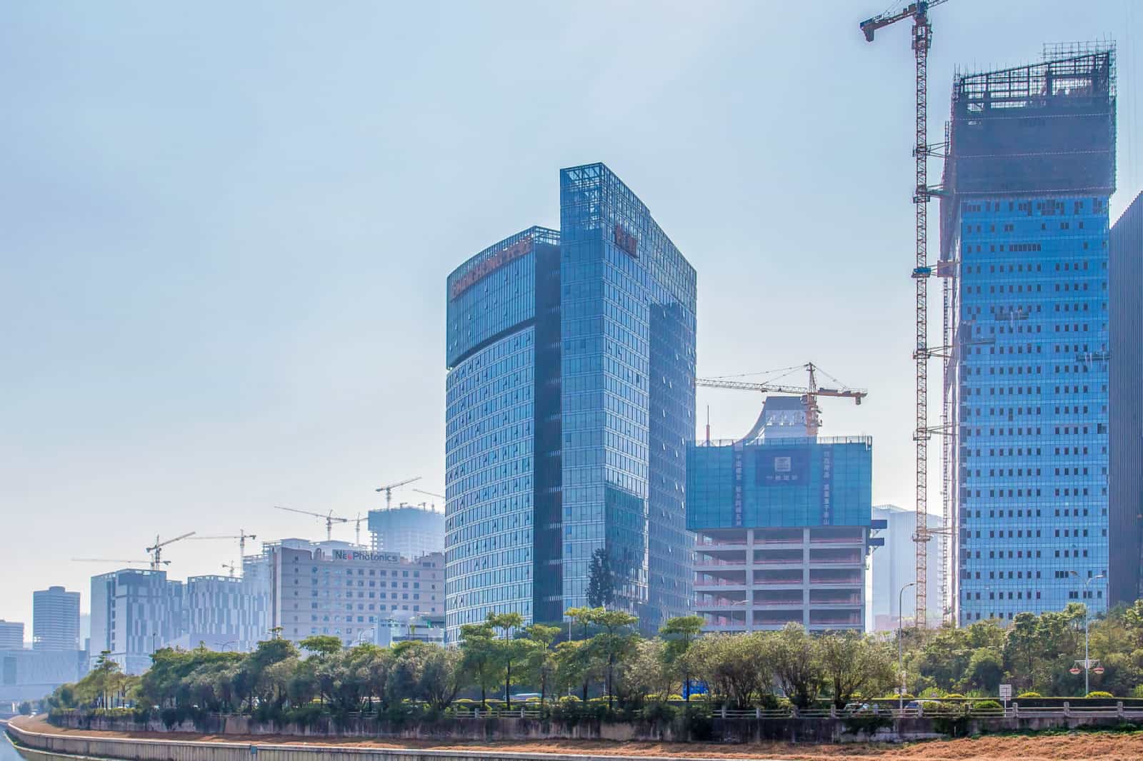 长虹科技大厦外观图