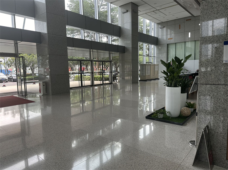 海运中心电梯图片