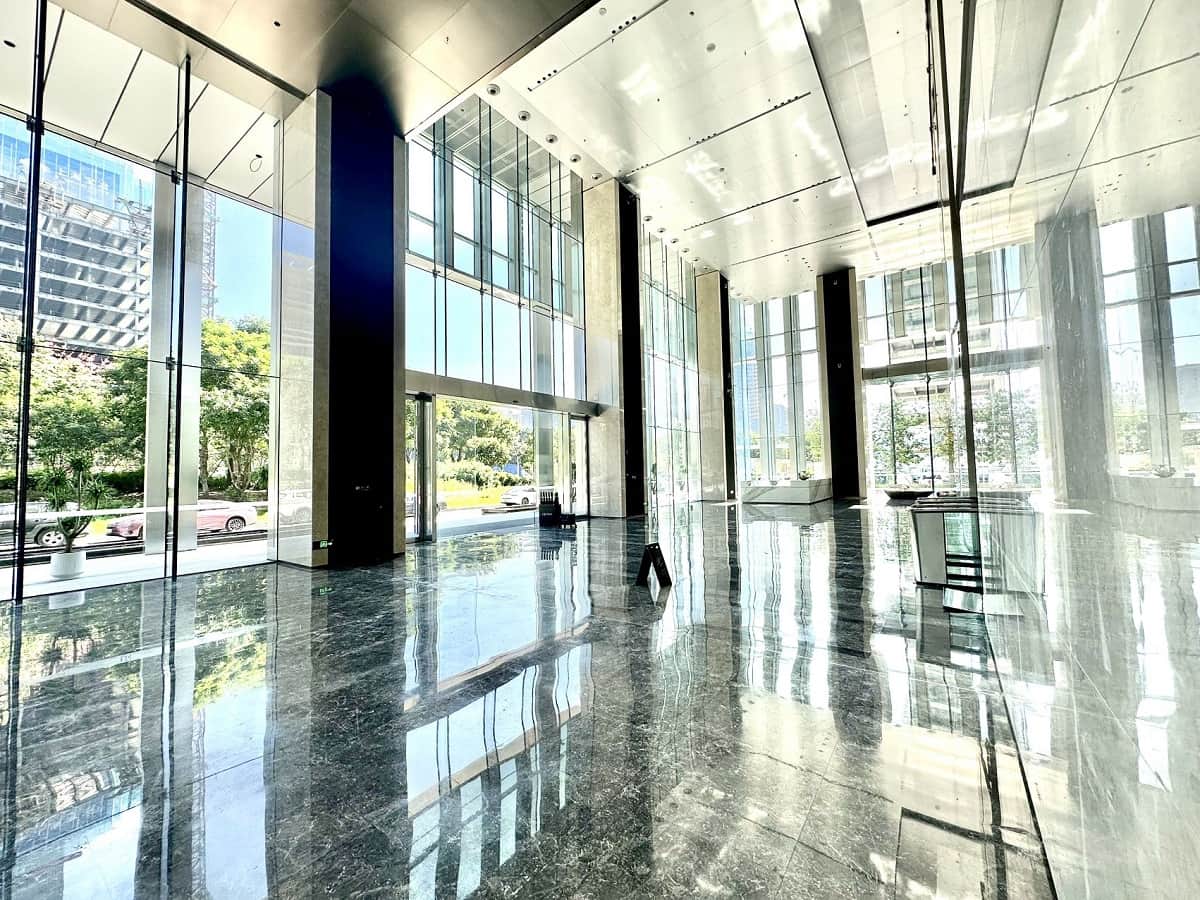 华强金融大厦电梯图片