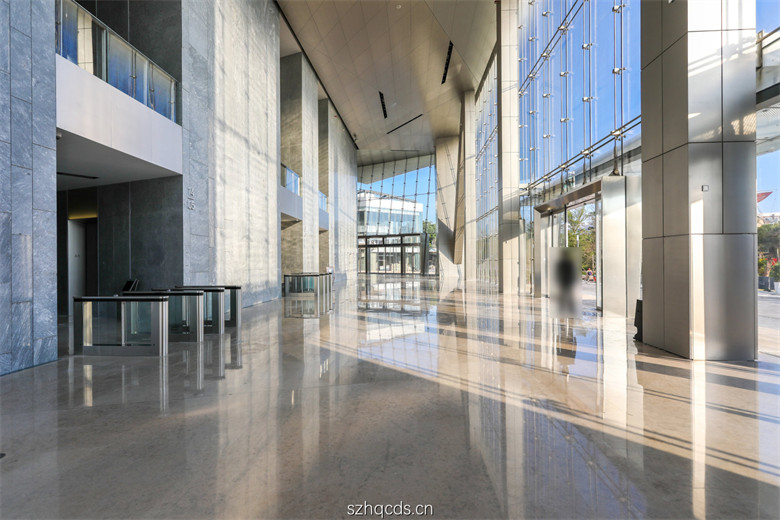 华侨城大厦电梯图片