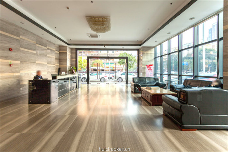 汇潮科技大厦电梯图片