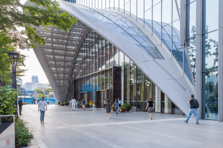 京基滨河时代广场电梯图片