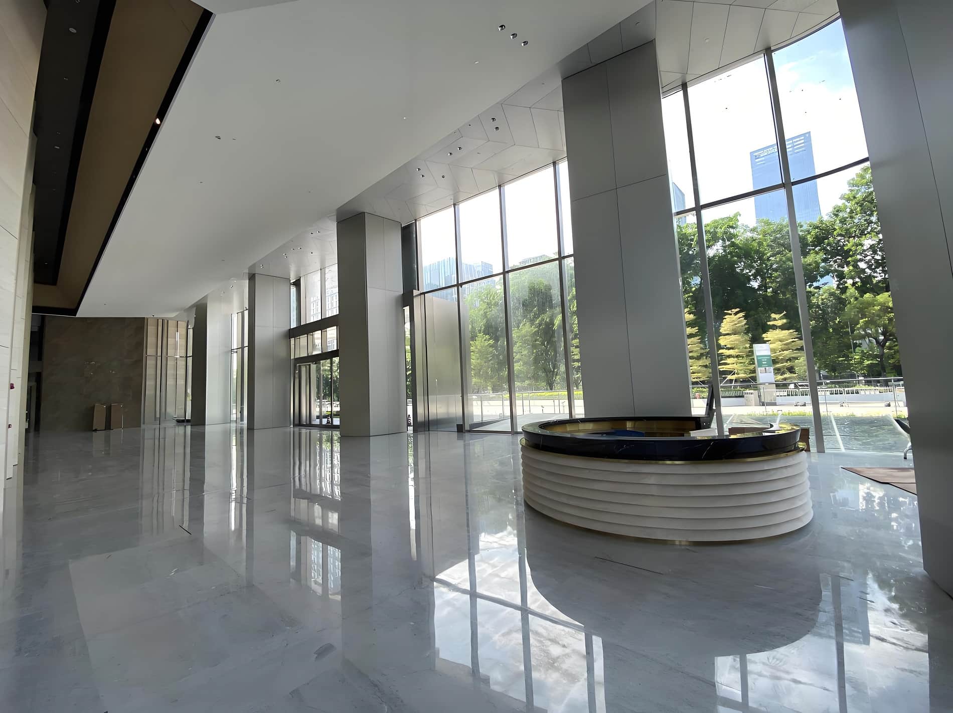 南山区科技联合大厦电梯图片