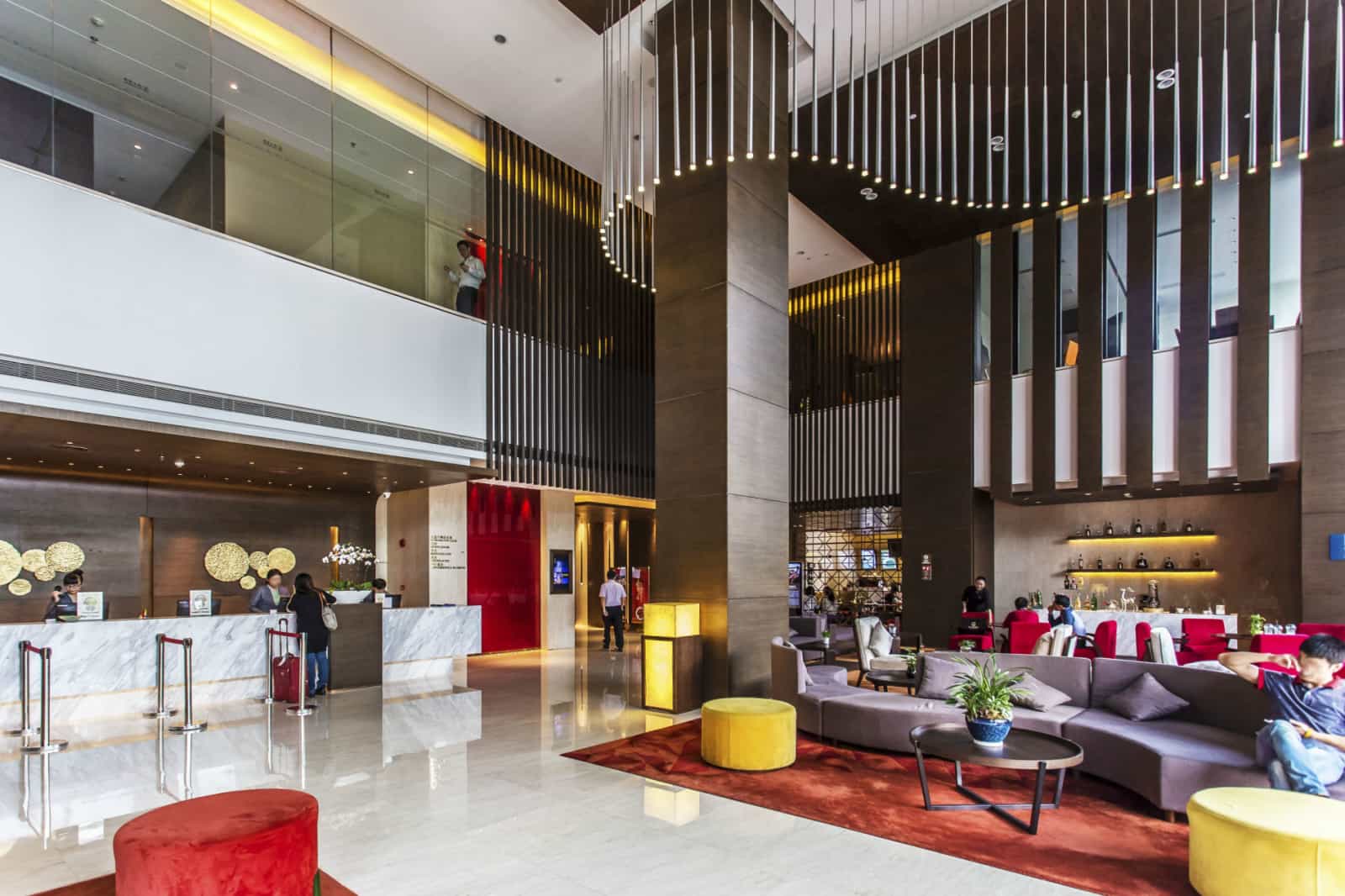 丽雅查尔顿广场电梯图片