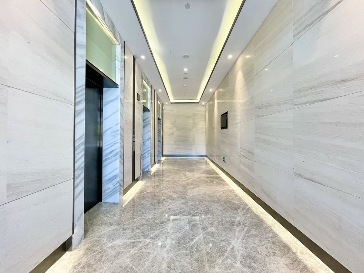 绿景美景广场电梯图片