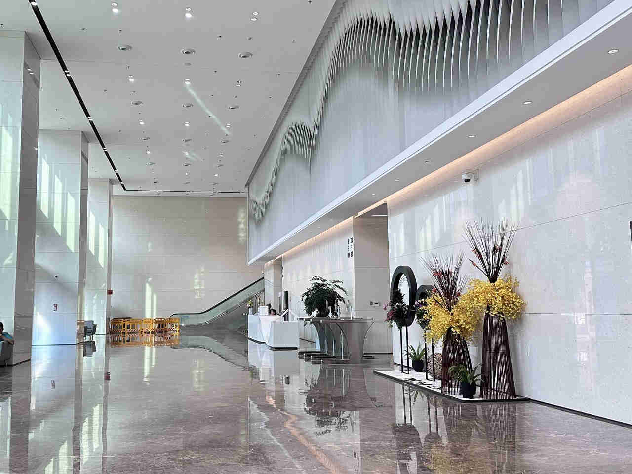 南山智谷产业园电梯图片