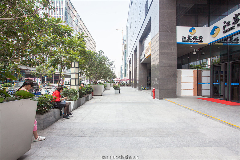 三诺智慧大厦电梯图片