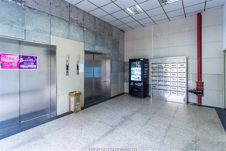 泰然工贸园电梯图片