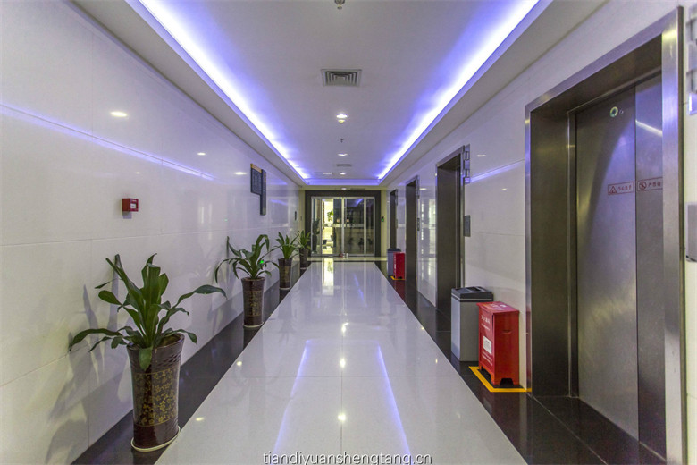 天地源盛唐大厦电梯图片