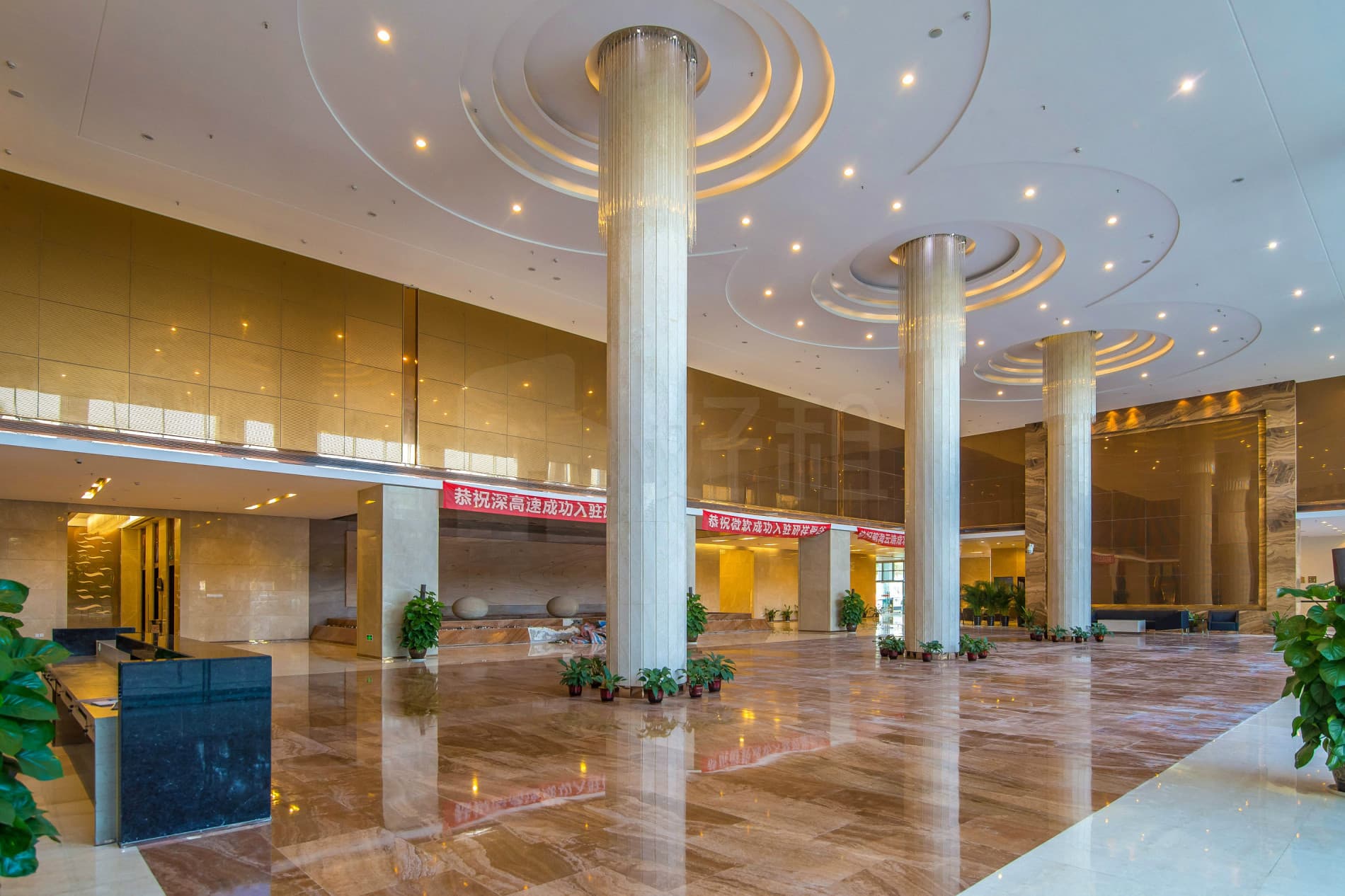 研祥智谷电梯图片