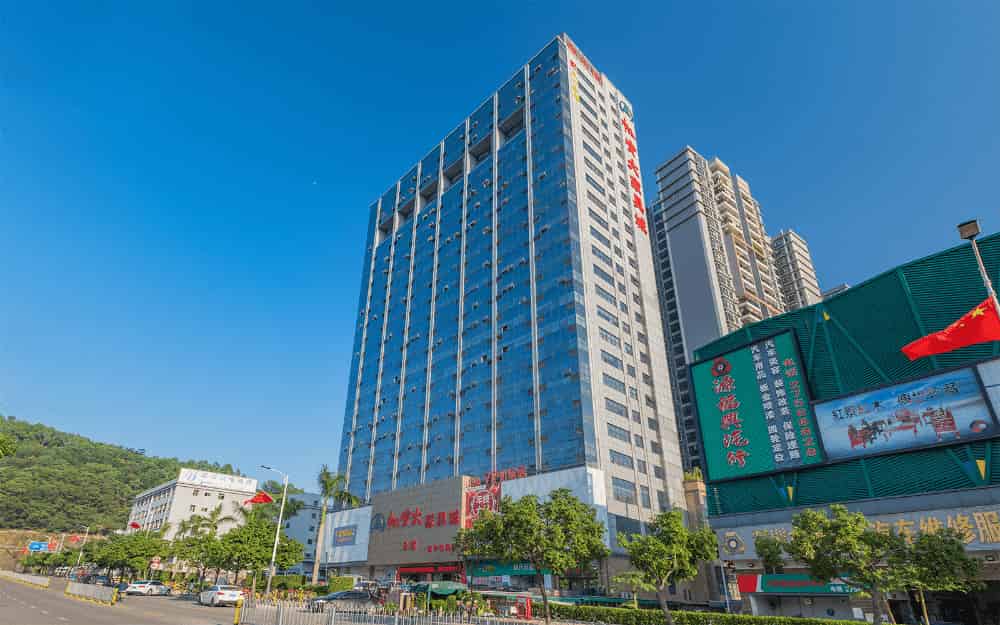 雍华源科技大厦电梯图片